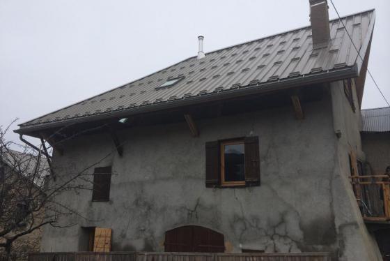 La couverture en tôle d'acier prélaqué