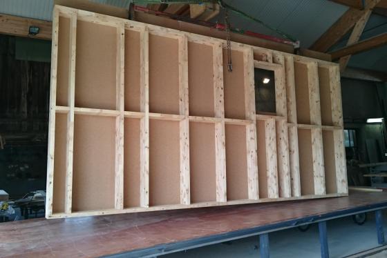 Montant 45x200 et panneau MDF