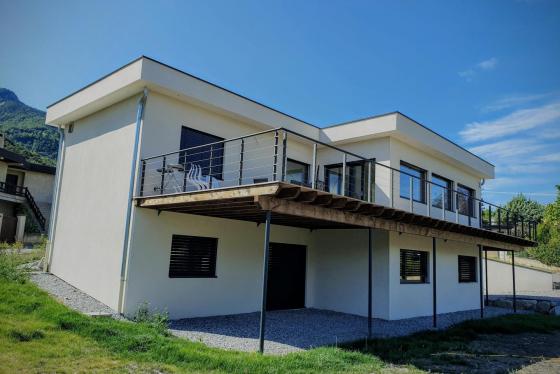 Maison en béton banché et ITE