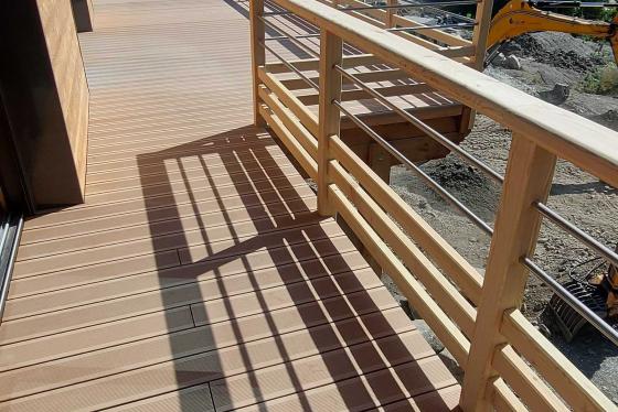 lame de terrasse composite gris anthracite